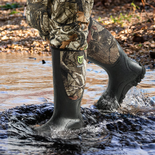 the hunter with TideWe hunting boots steps into the water